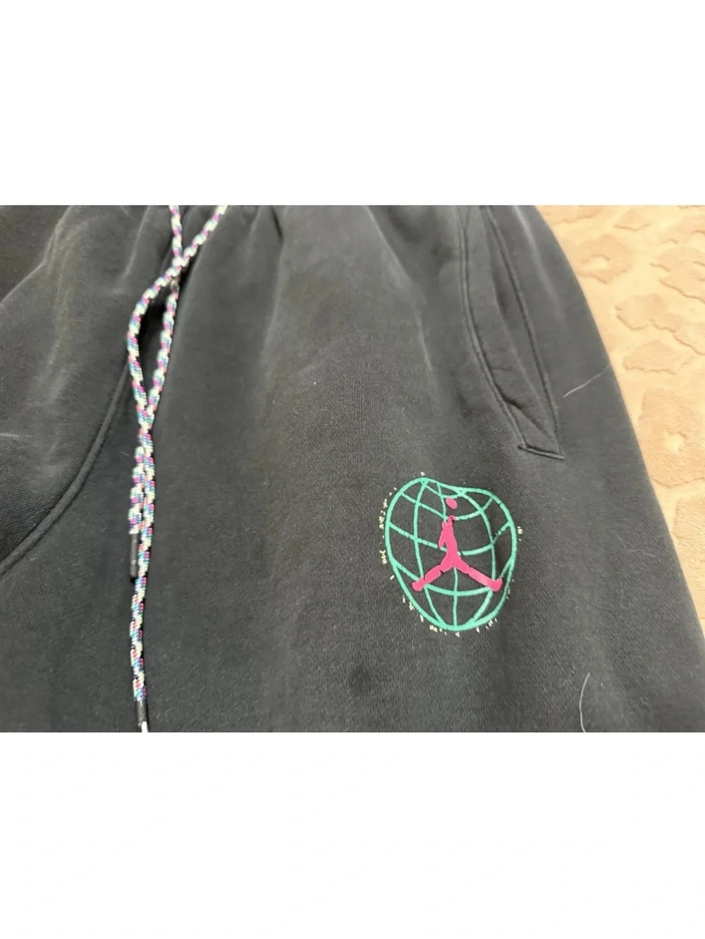 Air Jordan Men’s Black/Pink Jogger Sweatpants! Medium 32x30
